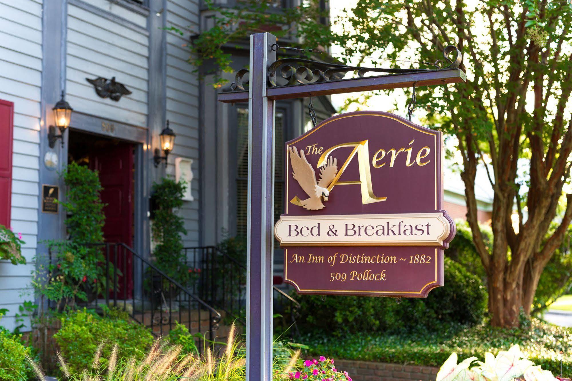 The Aerie Bed & Breakfast New Bern Exterior photo